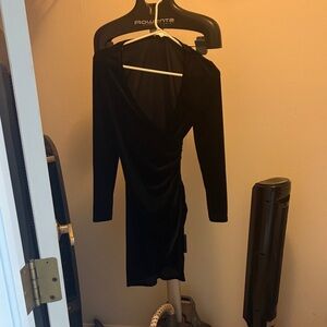 Rowen Black velvet Long Sleeve Dress